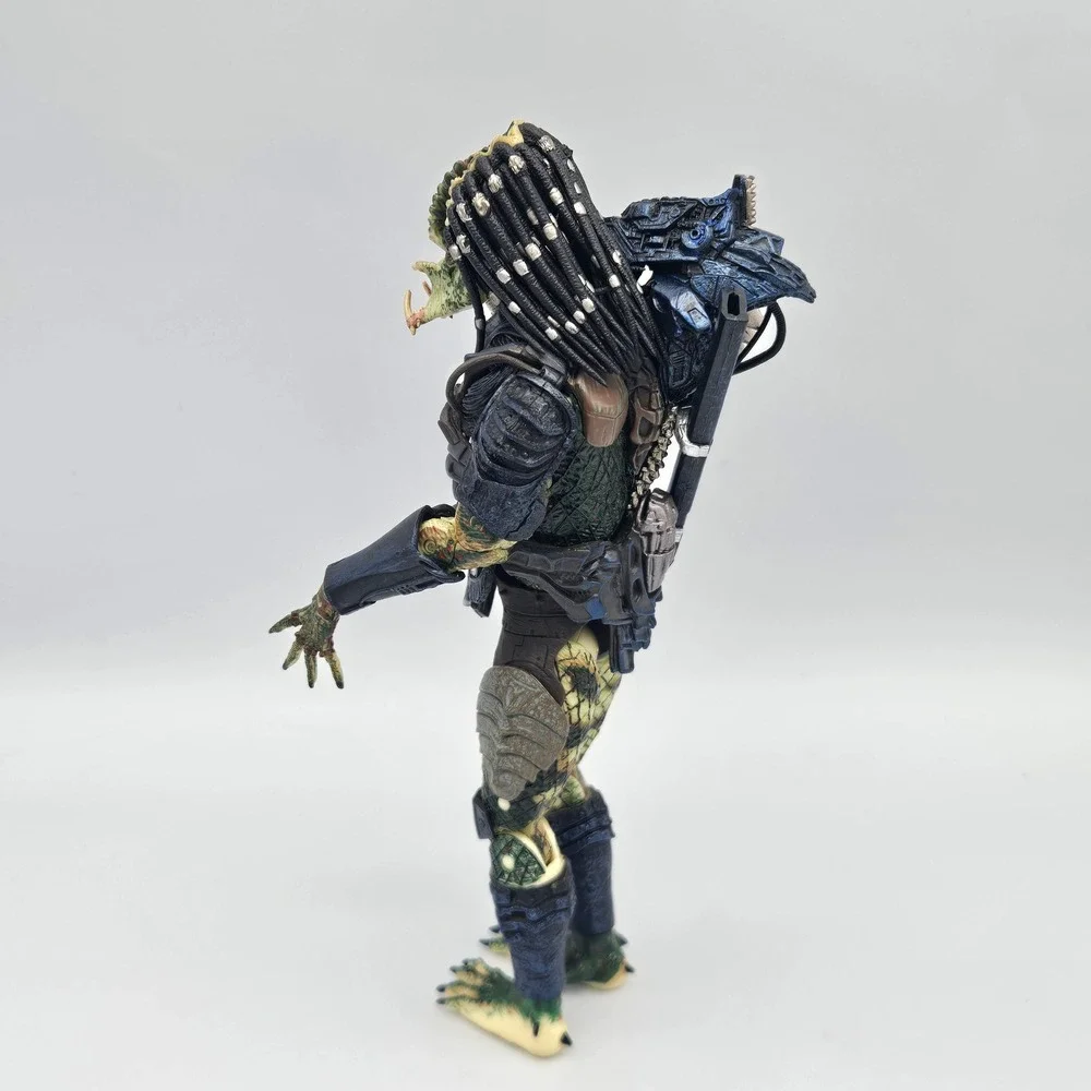 NECA Fugitive Predator Action Figure 8